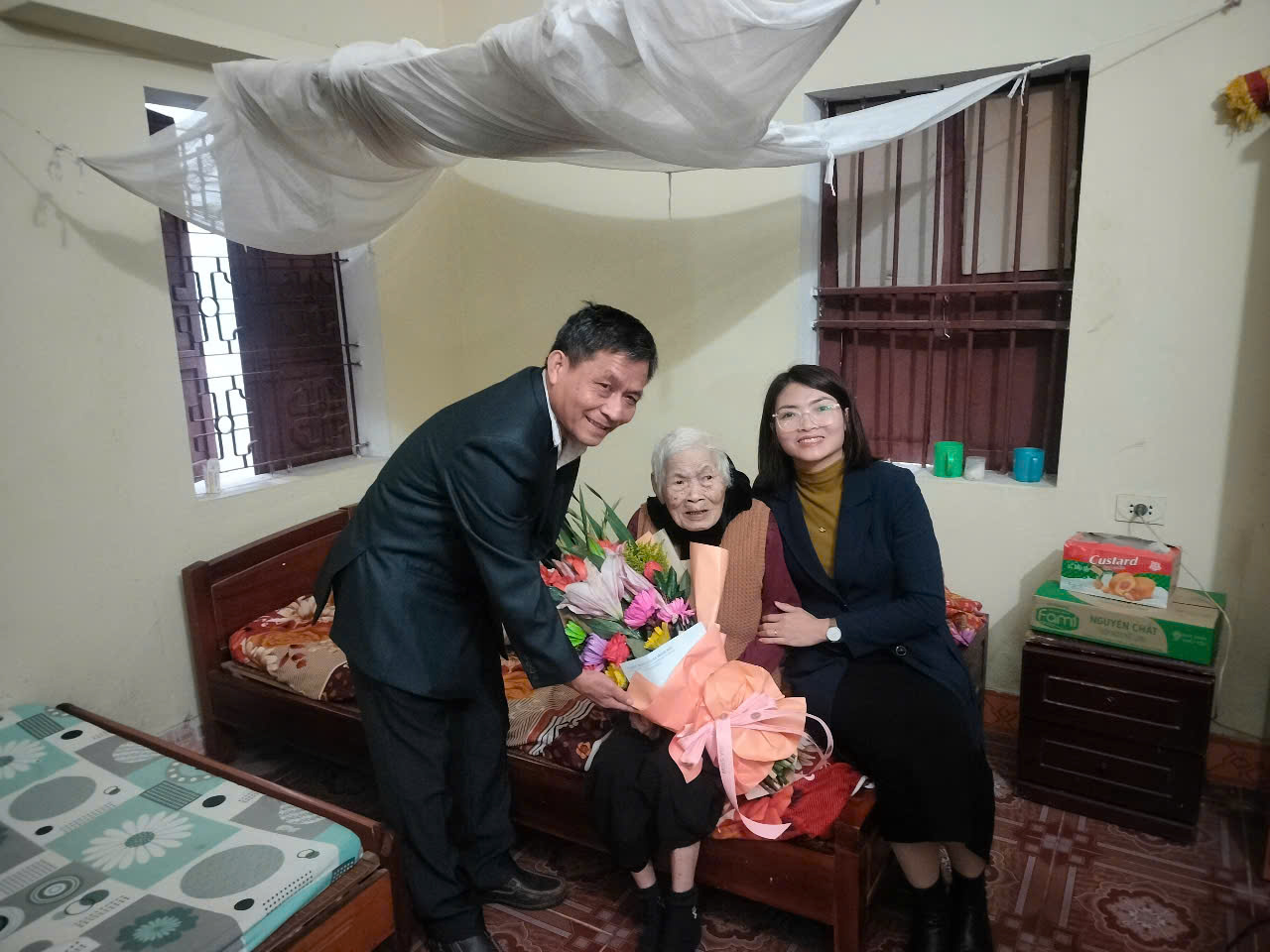 Anh-tin-bai